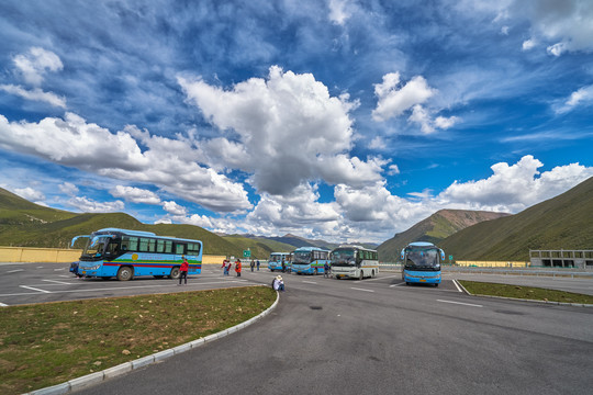 西藏高速公路服务区