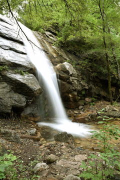 平山县驼梁风景区瀑布