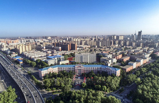 长春工业大学