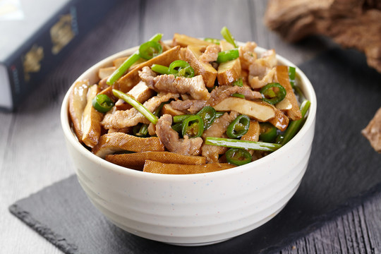香干炒肉饭