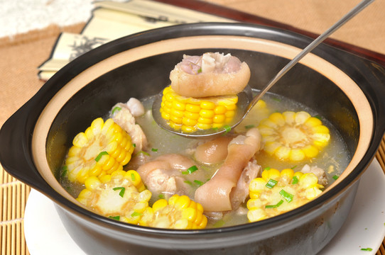 玉米猪手汤