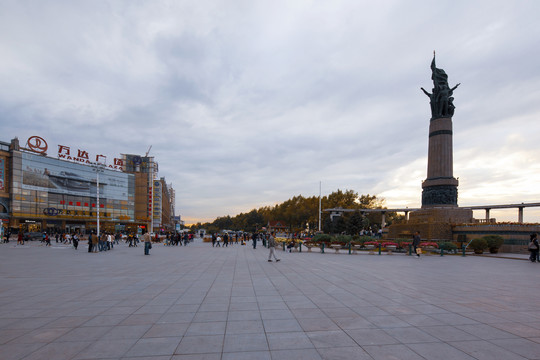 哈尔滨中央大街防洪纪念碑