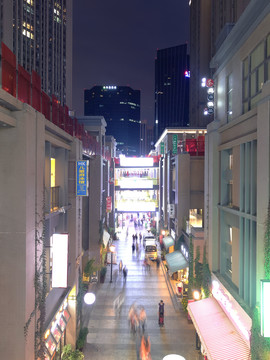 城市街道夜景
