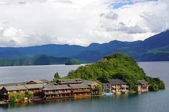 泸沽湖