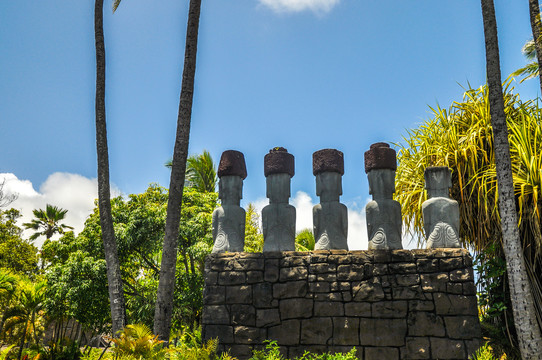 夏威夷土著风情雕塑