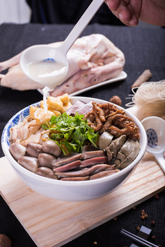 鸭血粉丝汤