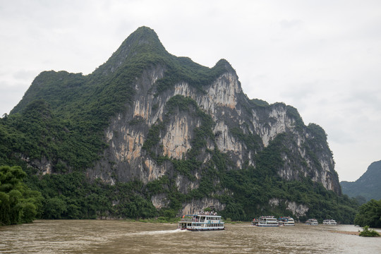 桂林大漓江九马画山