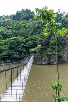 九鲤湖