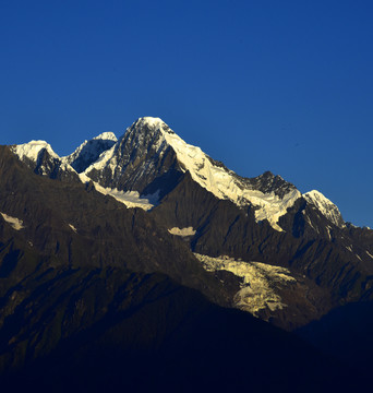 梅里雪山玛兵扎拉旺堆峰