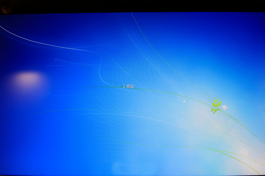 电脑的显示屏之蓝色的天空