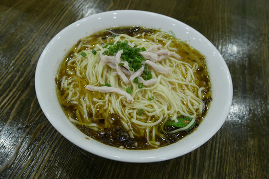 酸菜肉丝面