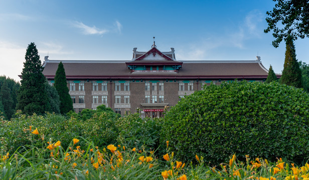 天津大学