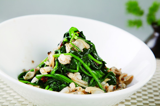 蚬子拌菠菜