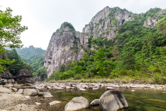 石桅岩