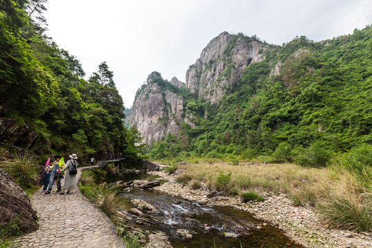 石桅岩