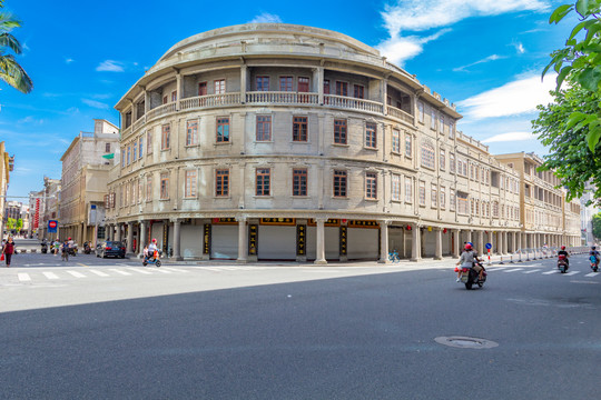 汕头街角圆弧骑楼建筑