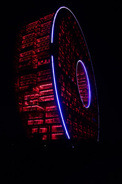 广州圆大厦夜景
