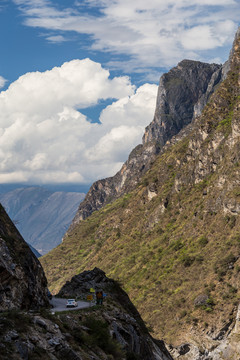 虎跳峡