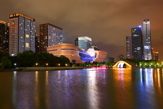 杭州低碳科技馆夜景