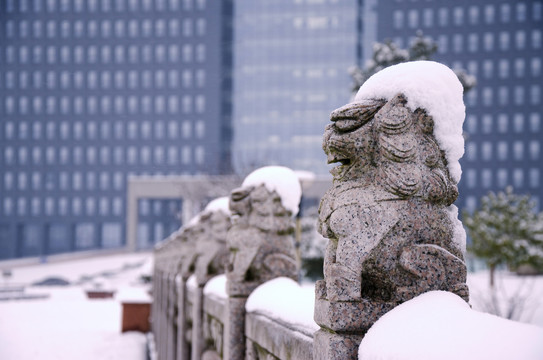 雪景石狮