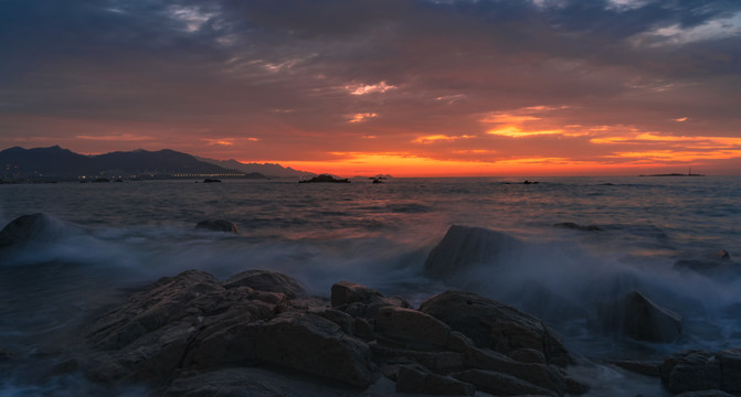 海上日出