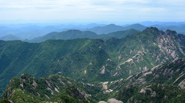 群山