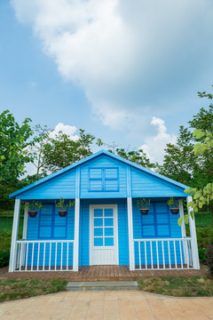 蓝色小木屋