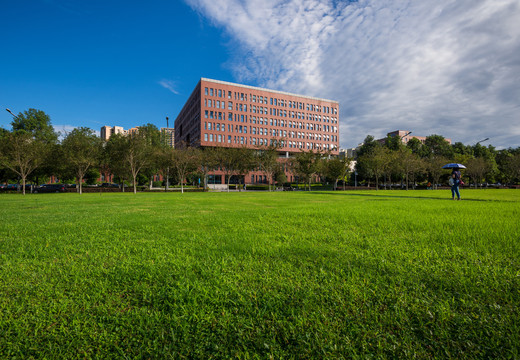 西南交通大学绿化草坪