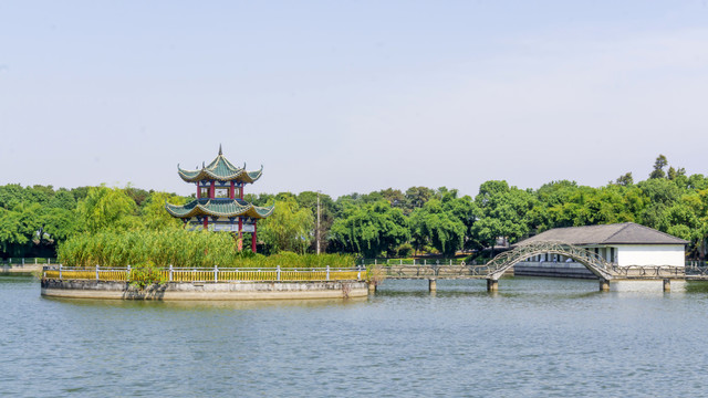 千龙湖湖畔风景