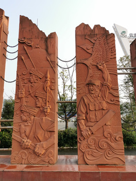彝族文化雕塑