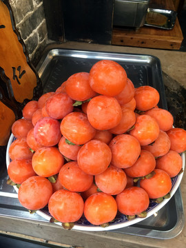 新鲜柿子