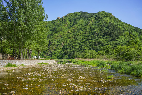 山谷河流高清大图