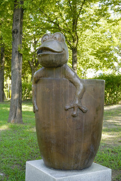韩国水原仁溪艺术公园青蛙雕塑