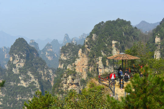 杨家界的天波府观景台