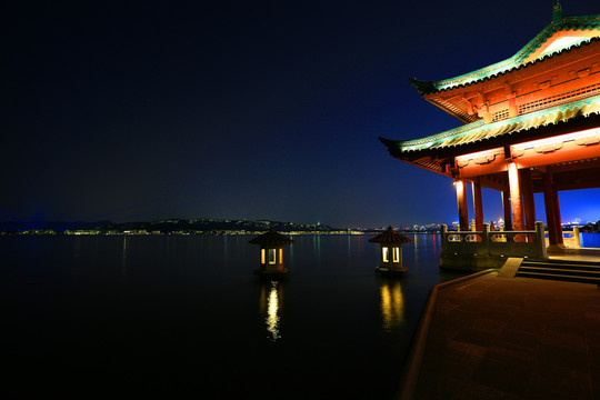 杭州西湖御码头夜景