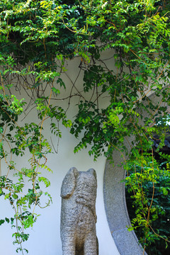 庭院拱门石像