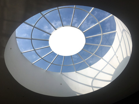 圆形天窗