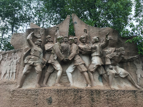 红军长征胜利会师雕塑