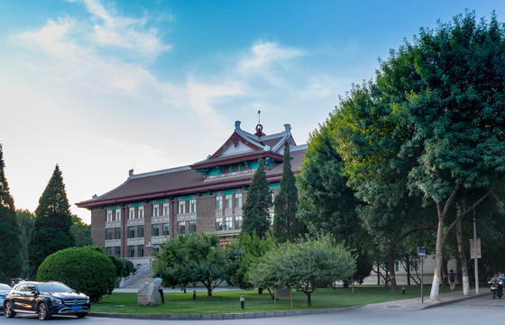 天津大学