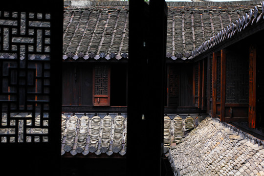 中式木质窗格