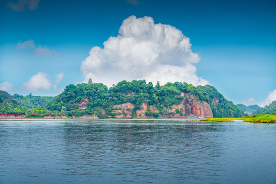 乐山大佛景区风光