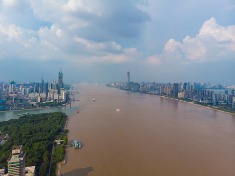 武汉夏日城市航拍风光