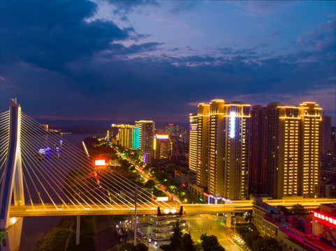 湖北宜昌夷陵长江大桥夜景