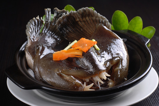 生焗海虎鱼头