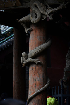 盘龙柱