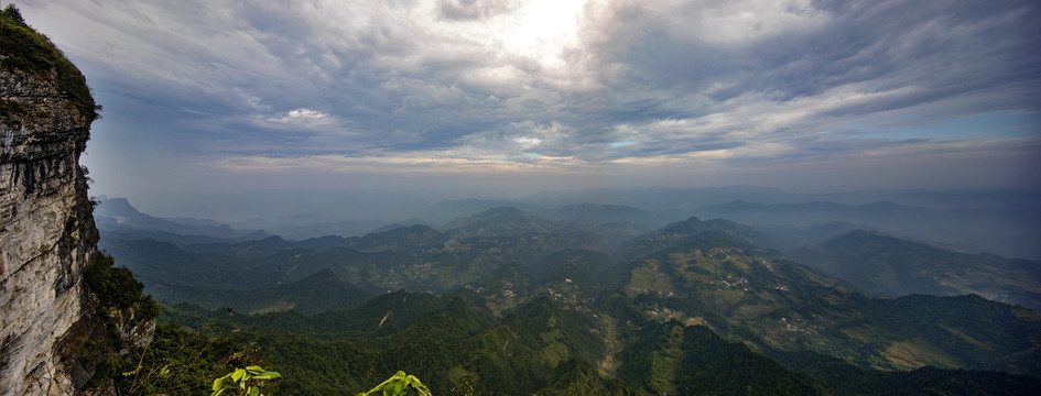 摩围山风光