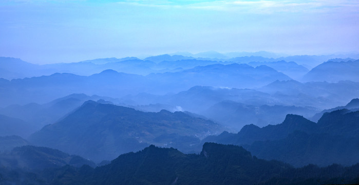 摩围山风光