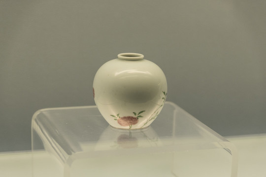 瓷罐