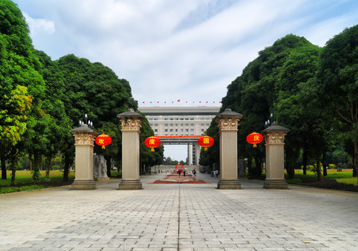 广西大学旧校门