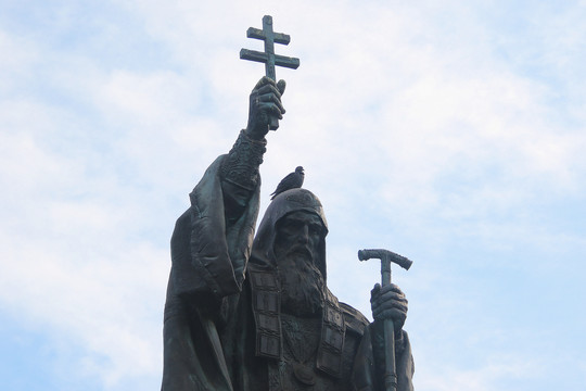 亚历山大花园格尔莫根牧首雕像